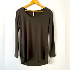 Lot of 2 NWT LuLaRoe Lynnae XS Black Long Sleeve T-shirts Basic Black Top